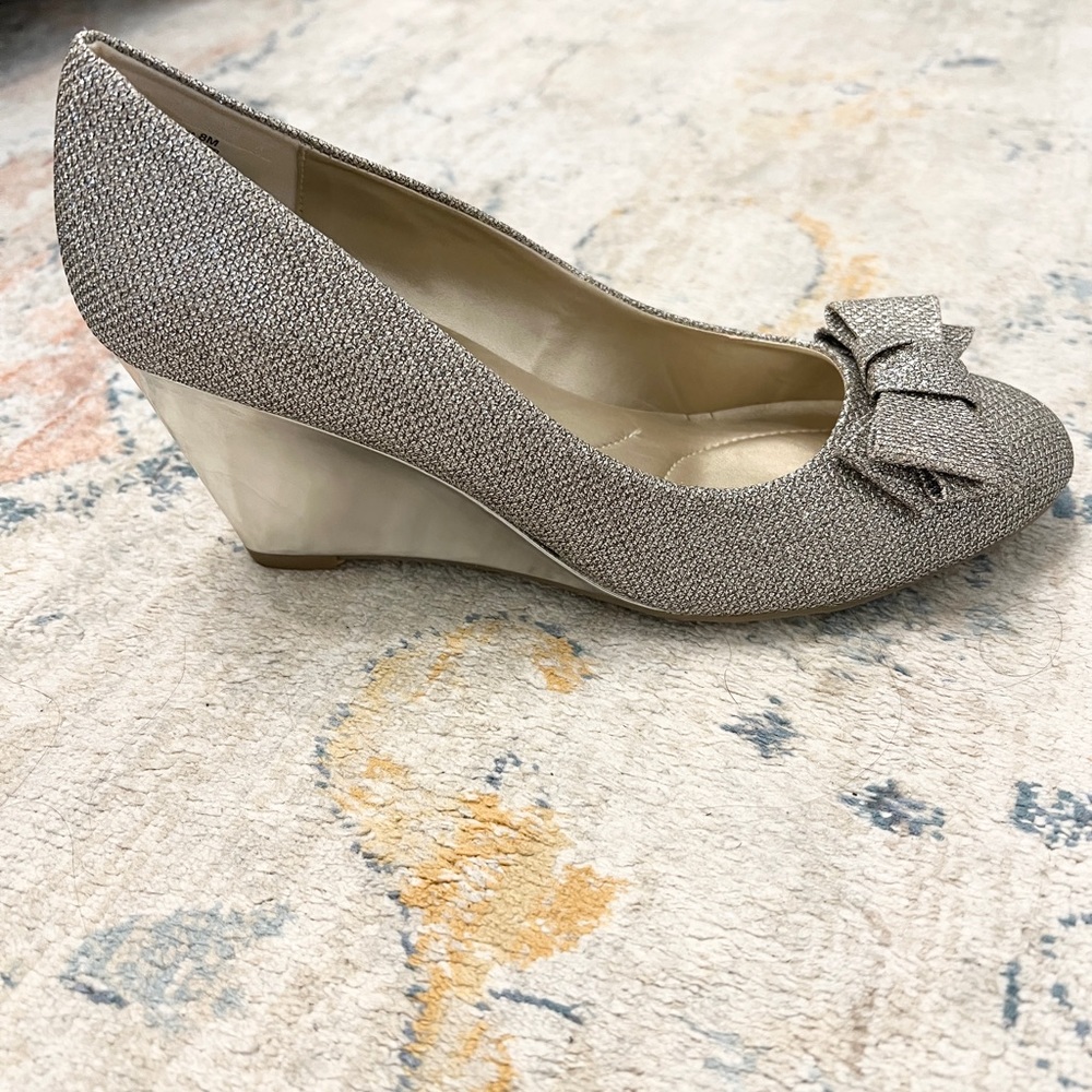 Wedge pewter sparkle heels with bow